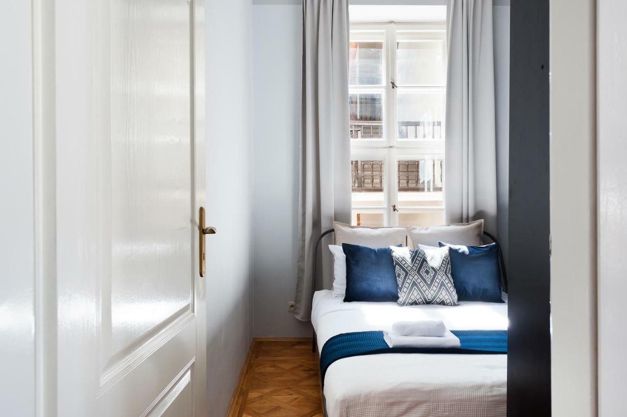 Square Apartment - Loftaffair كراكوفيا المظهر الخارجي الصورة